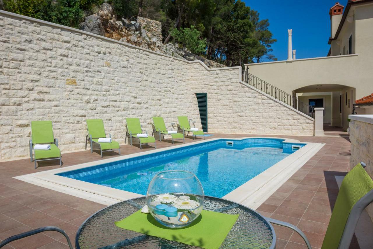 Villa Kogo Hvar Town Bagian luar foto